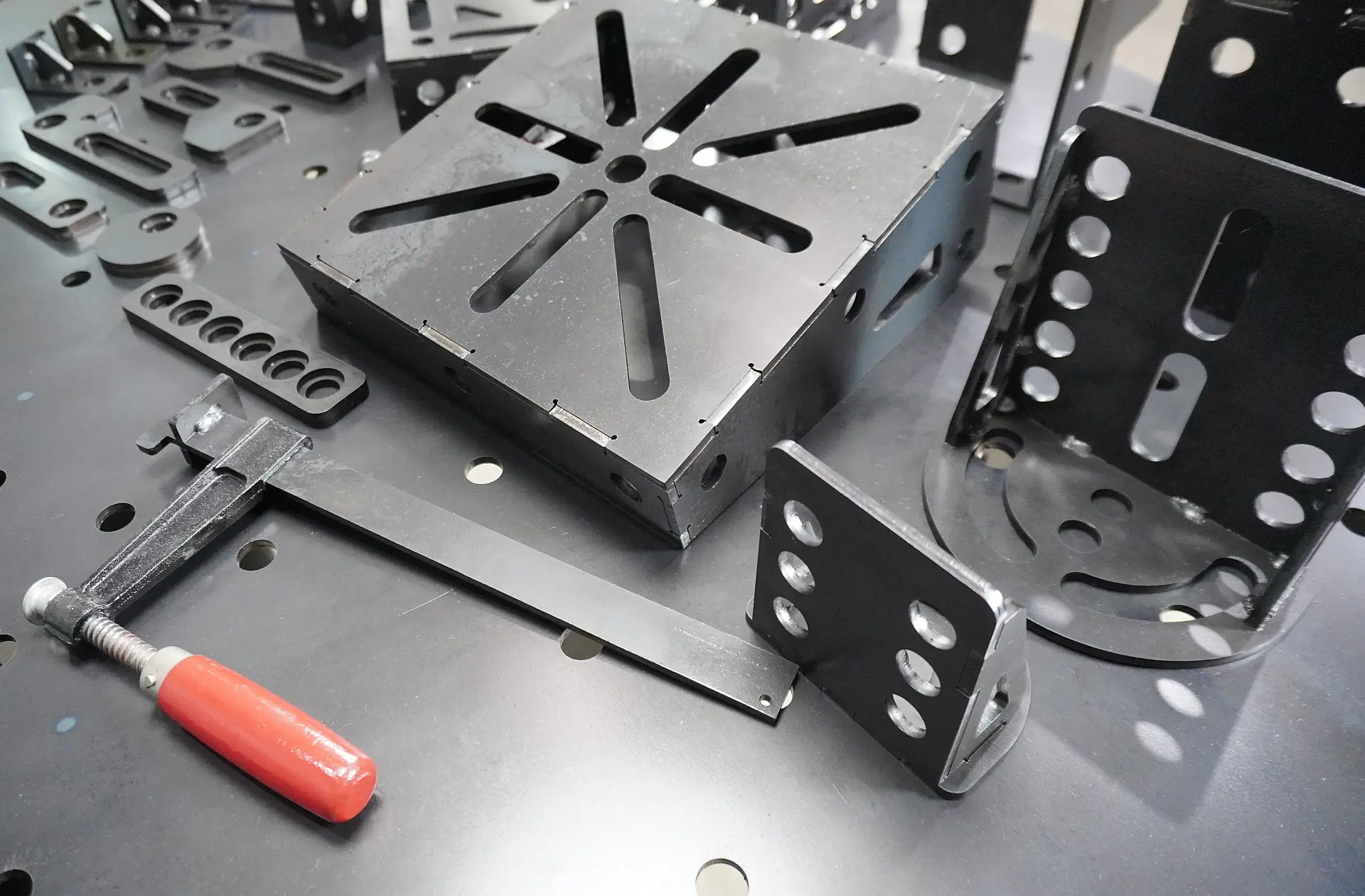 DESCAPRO Custom Welding System Setup DESCAPRO custom welding system setup